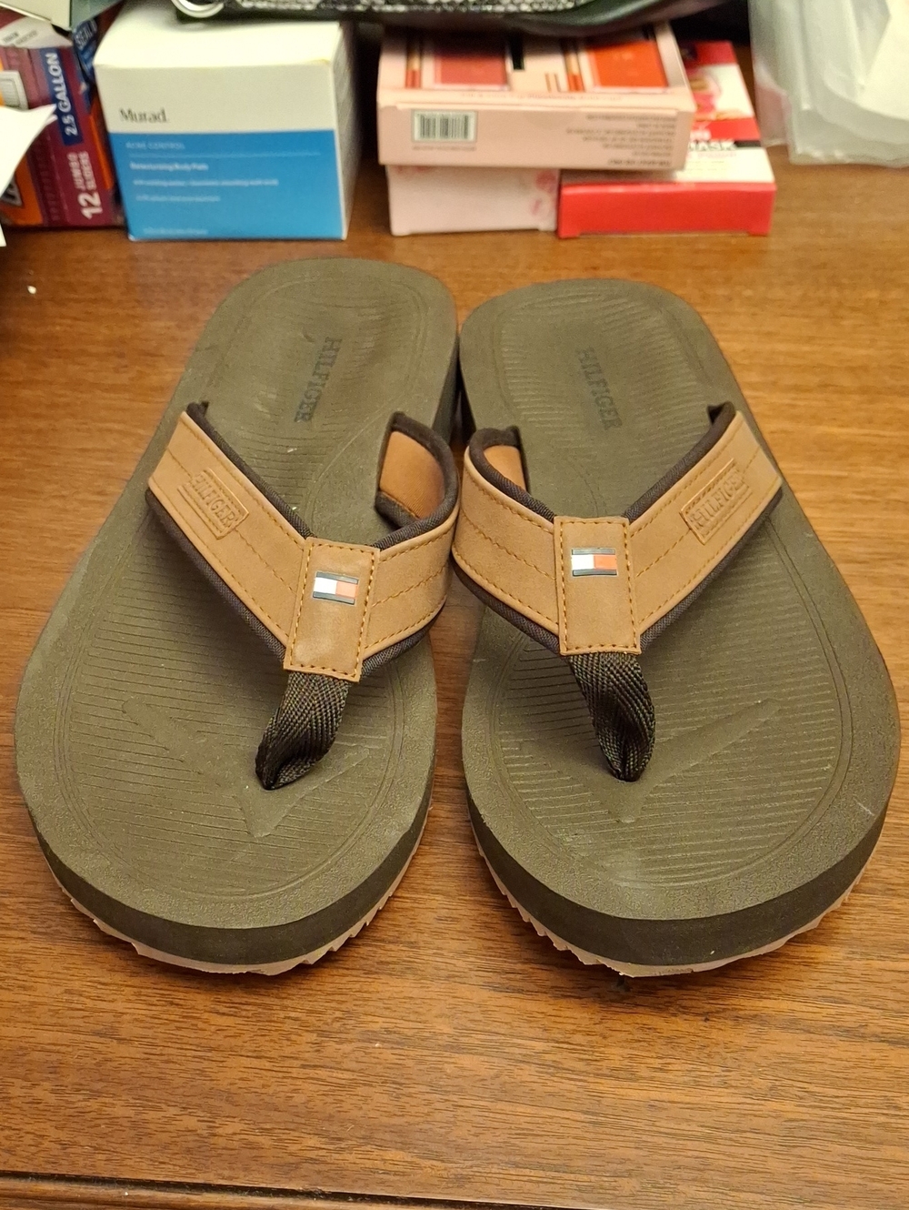Tommy Hilfiger Men's Brown Leather-Trim Flip Flops 9M
